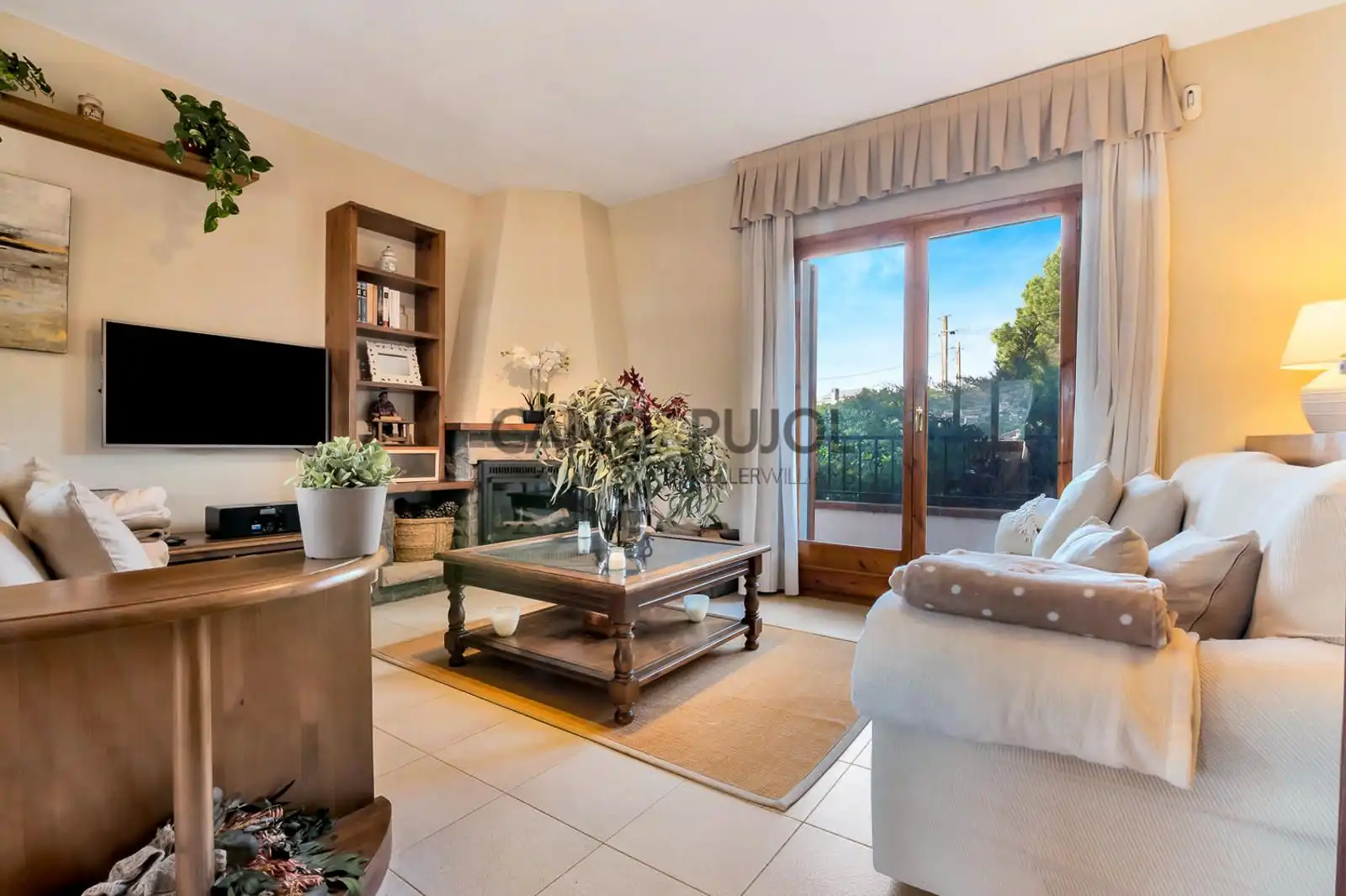 Sala d'estar de Casa o xalet en venda en Bigues i Riells del Fai amb Aire condicionat, Calefacció i Terrassa