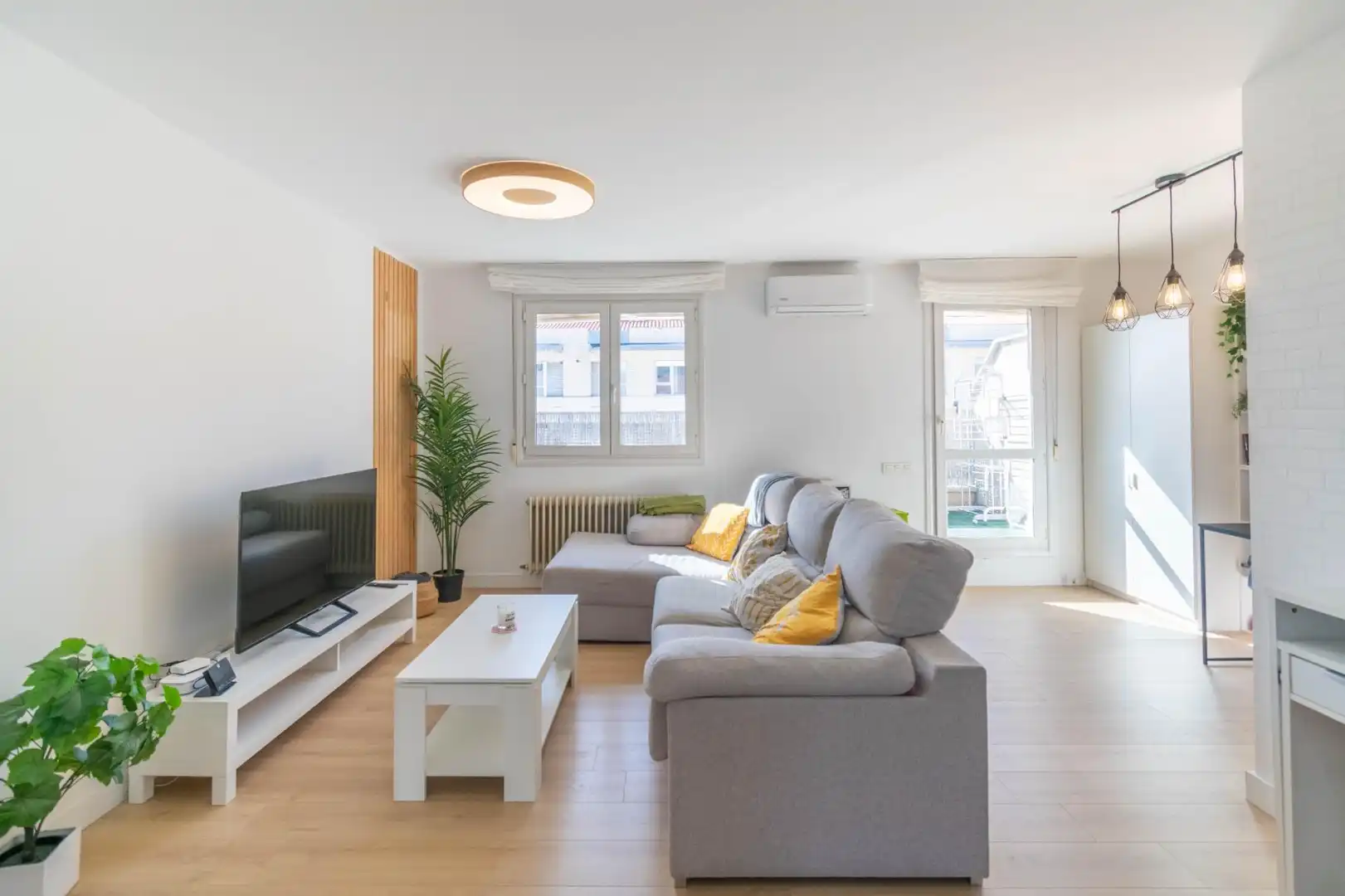 Sala d'estar de Àtic en venda en Rochapea