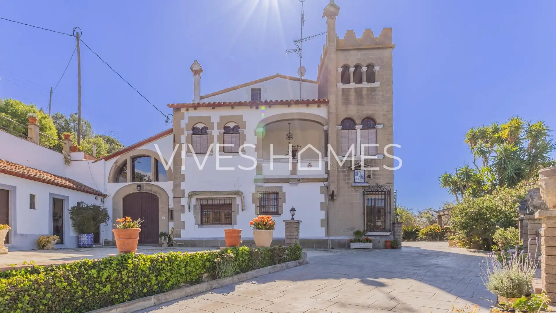 Vista exterior de Finca rústica en venta en Arenys de Mar con Aire acondicionado, Jardín privado y Terraza