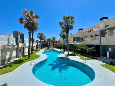 Apartamento con balcón en venta en La Mata