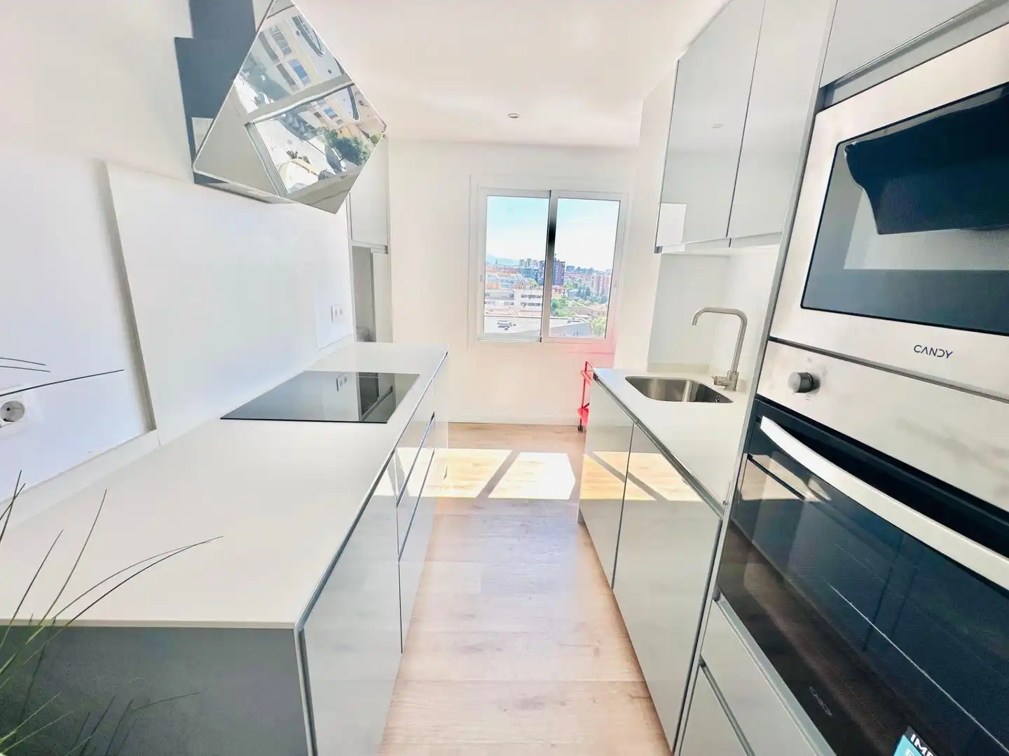 Cuina de Pis en venda en Málaga amb Aire condicionat i Moblat