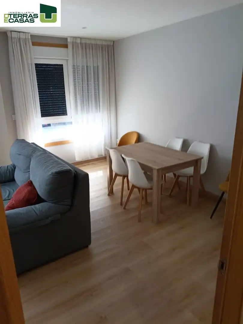 Dining room of Flat for rent in Pontevedra Capital   with Heating, Storage room and Furnished