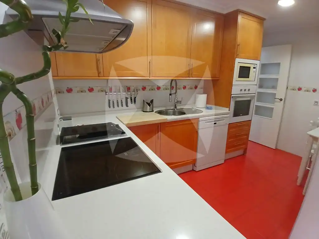 Cuina de Pis en venda en Badajoz amb Aire condicionat, Piscina i Balcó