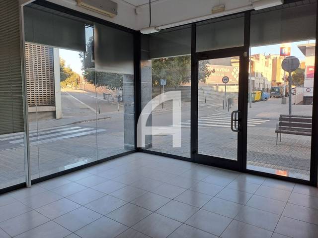 Local comercial en Alquiler en INFANT MARTI en La Maurina