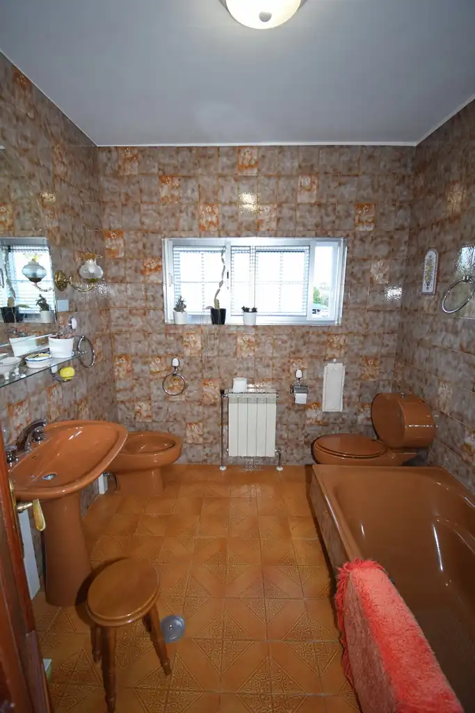 Bany de Casa o xalet en venda en Fene amb Jardí privat, Terrassa i Moblat