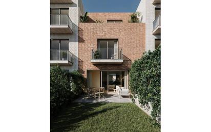 Vista exterior de Casa o xalet en venda en Terrassa amb Aire condicionat, Calefacció i Jardí privat