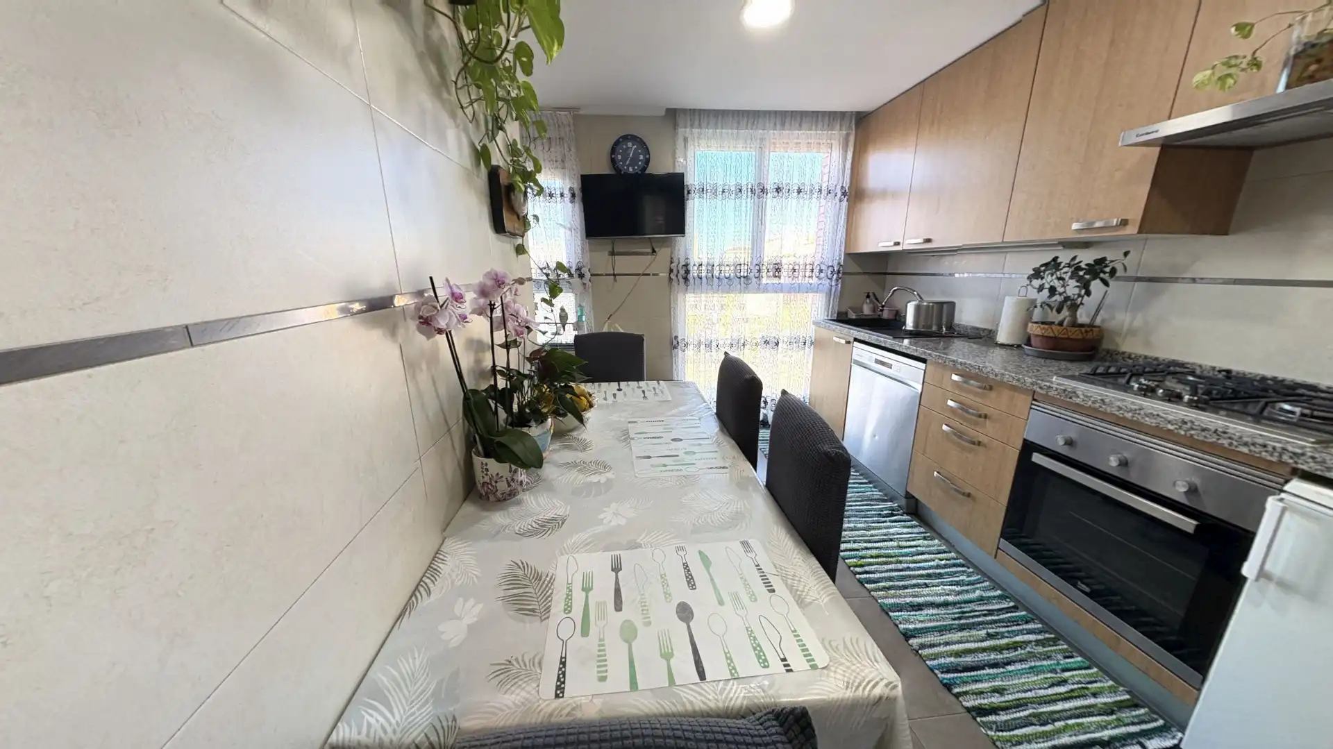 Cocina de Piso en venta en Castellón de la Plana / Castelló de la Plana con Aire acondicionado, Calefacción y Horno