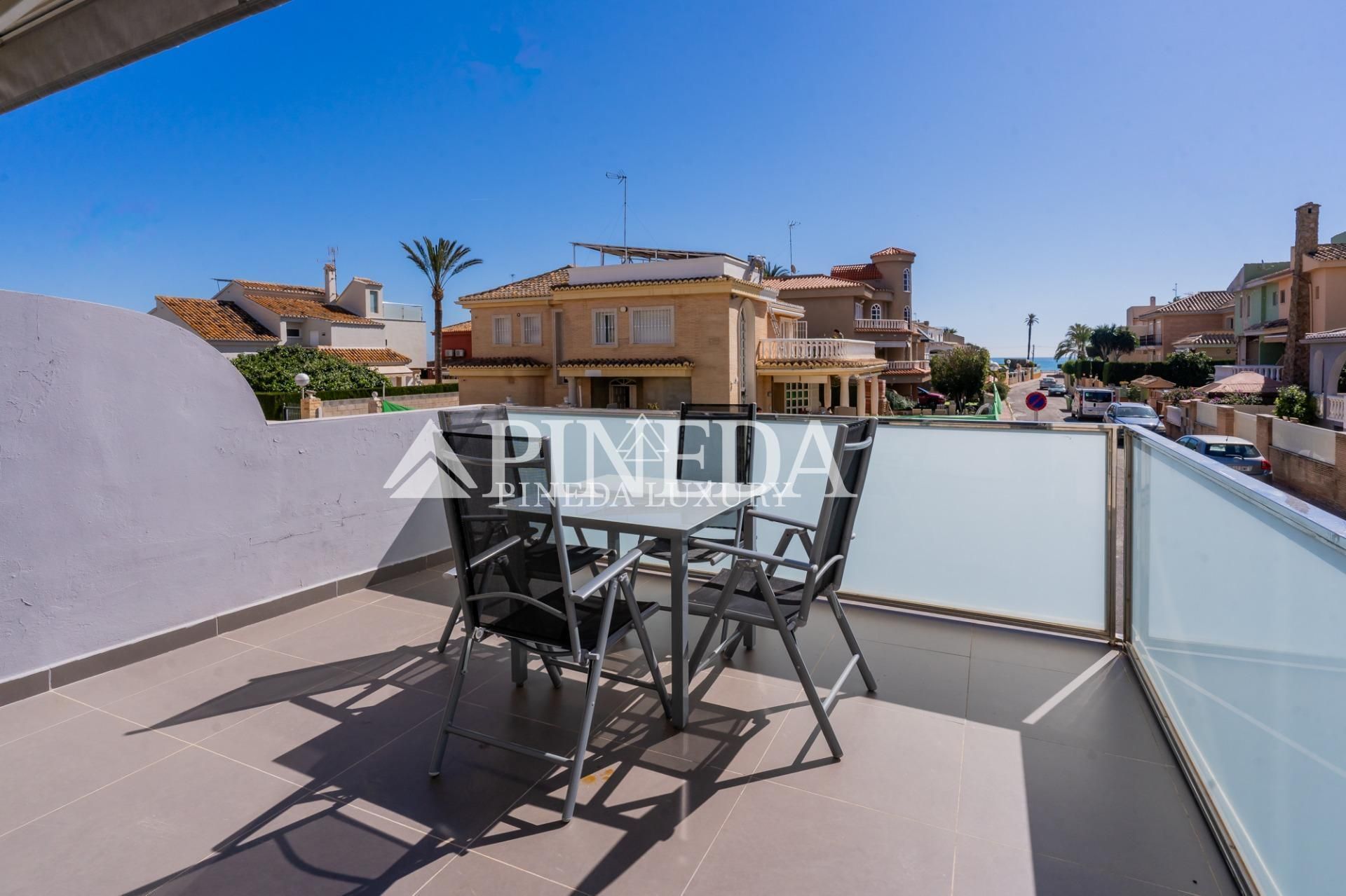 Terrassa de Casa adosada en venda en El Puig de Santa Maria amb Aire condicionat, Calefacció i Jardí privat