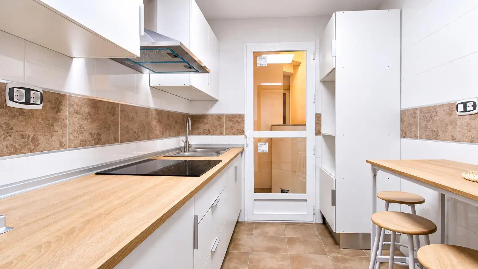 Kitchen of Flat for sale in Cármenes - Ríos