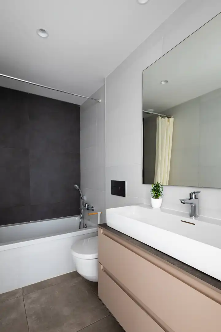 Bathroom of Flat for sale in  Palma de Mallorca  with Air Conditioner, Heating and Parquet flooring