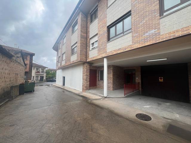 Local comercial en Venta en Calle Sancho Dávila en Sotillo de la Adrada