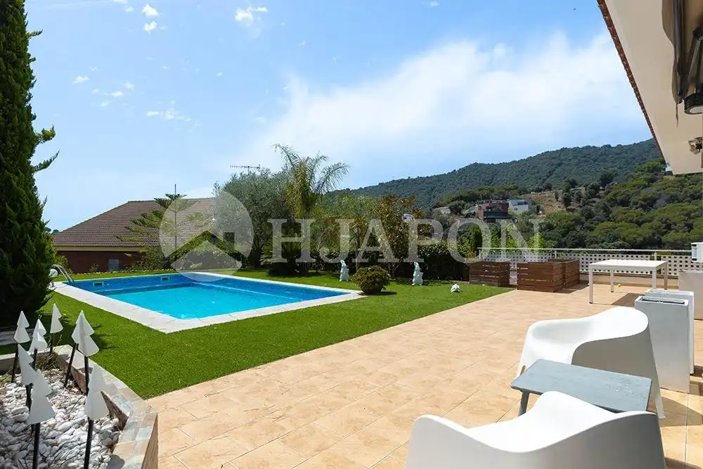 Garden of Houses for sale in Alella  with Heating, Private garden and Terrace