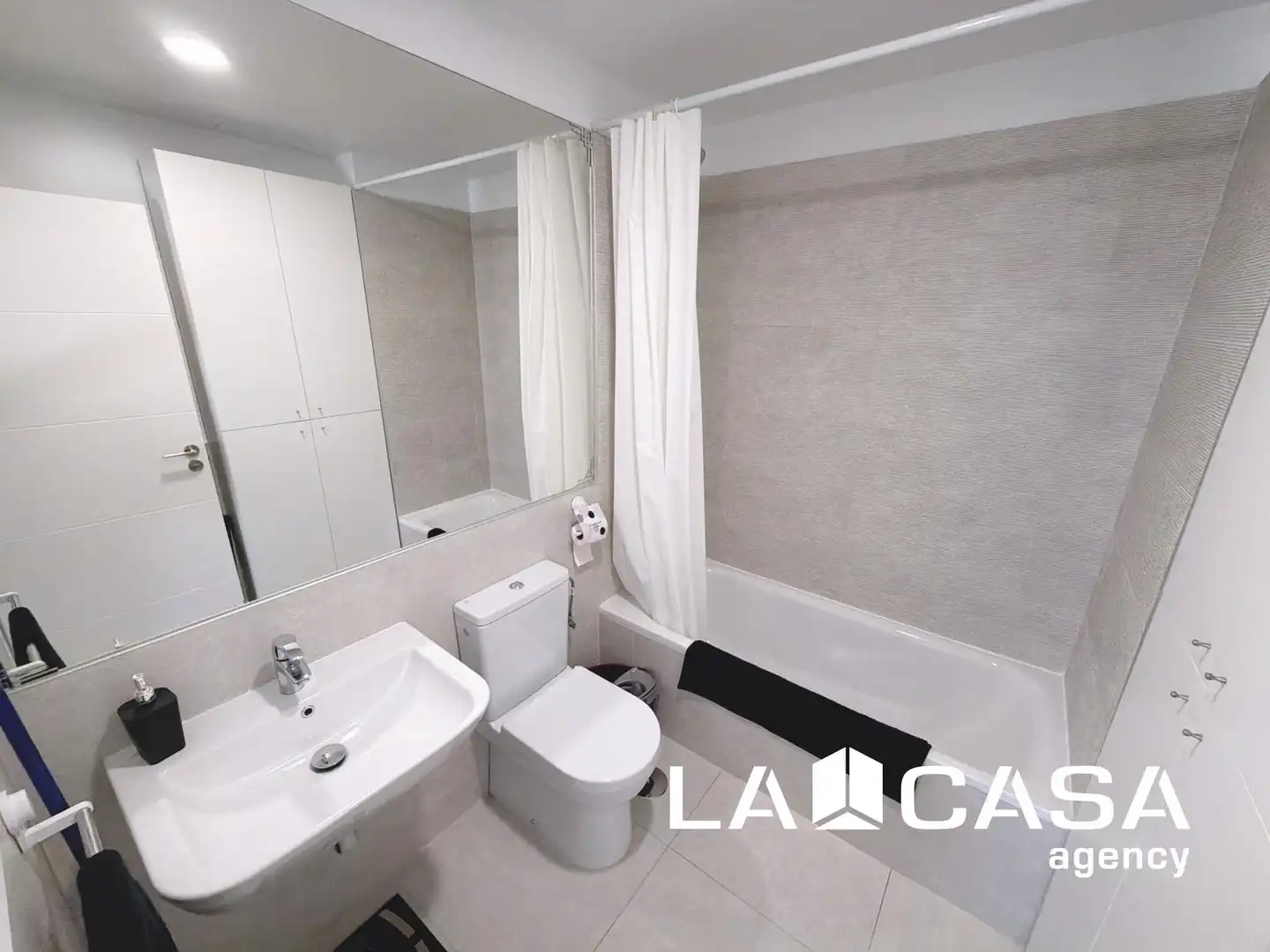 Casa a schiera in vendita a Entrenúcleos, imagen 80