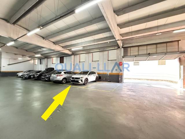 Garaje en Venta en Carrer Mataró en Les Grases