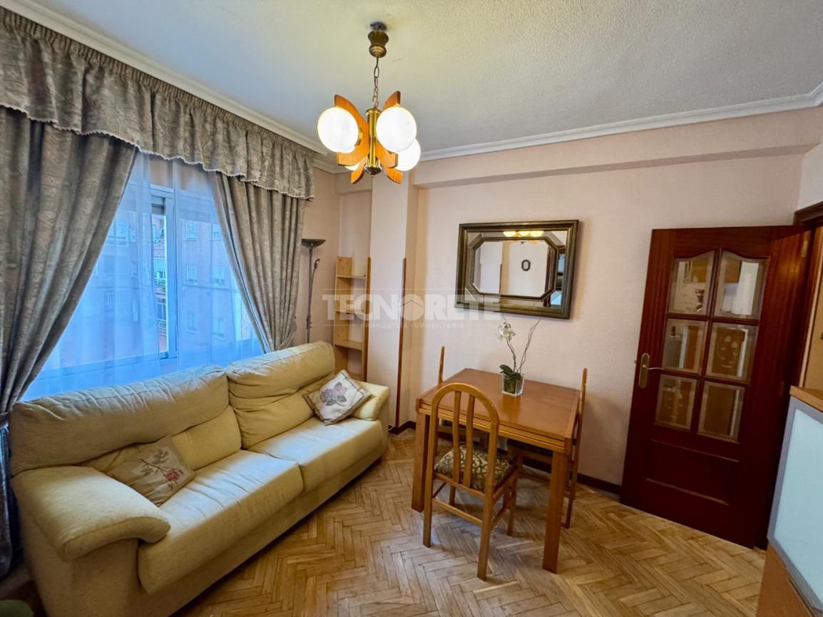 Living room of Flat for sale in Guadalajara Capital  with Heating and Parquet flooring