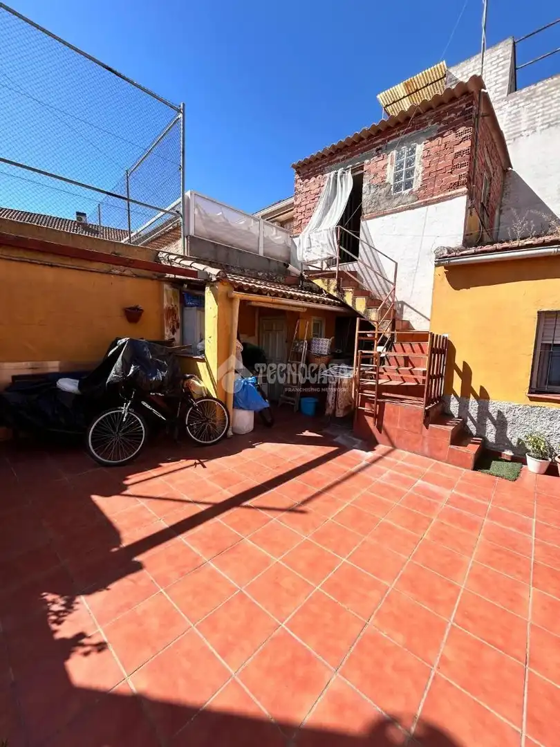 Vista exterior de Casa adosada en venta en Ciempozuelos