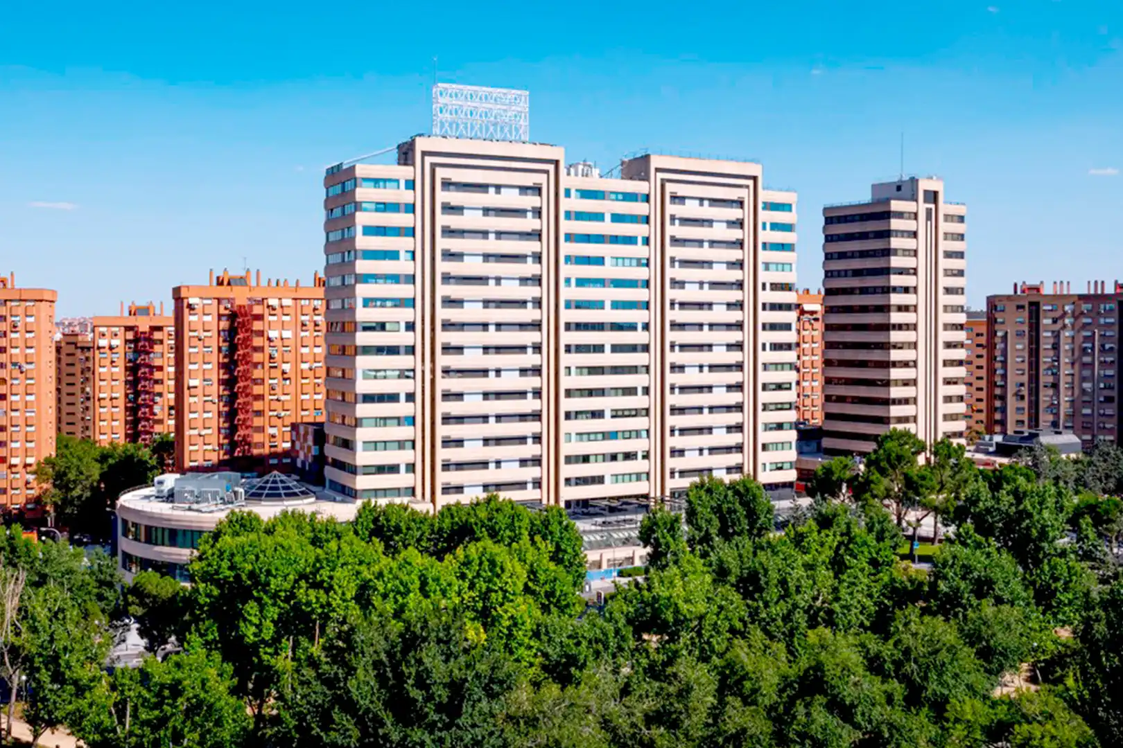 Büro mit Aufzug zur Miete in Calle de Juan Esplandiú