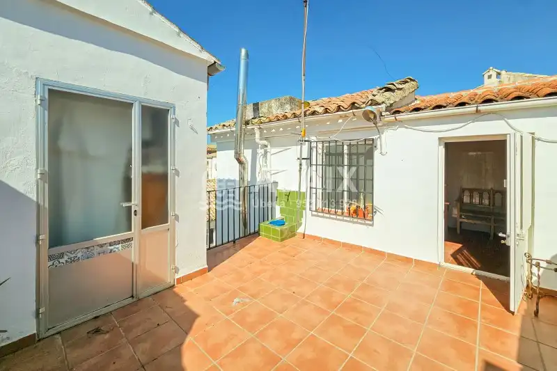 Vista exterior de Edificio en venta en Úbeda