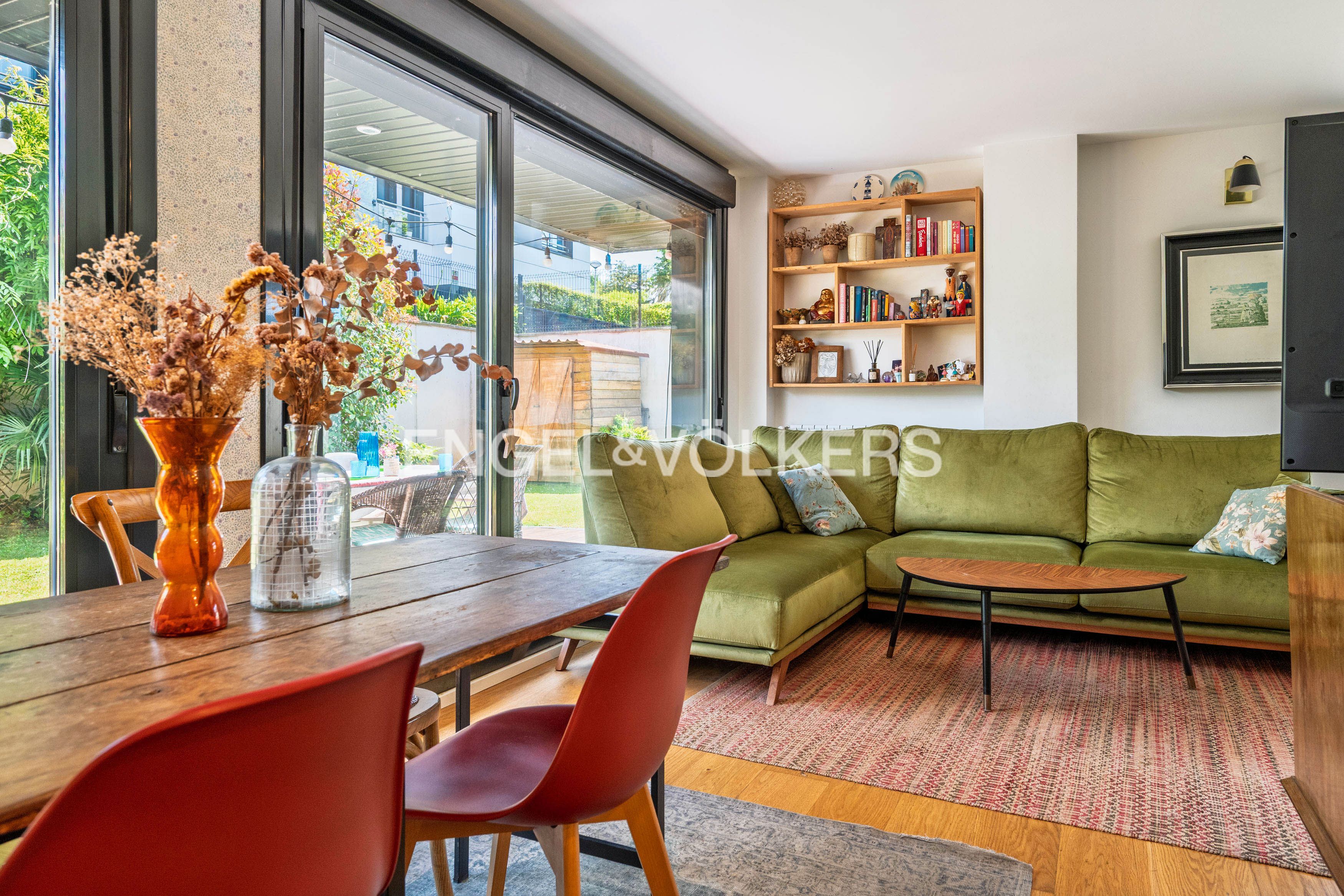 Vista exterior de Apartament en venda en Donostia - San Sebastián  amb Calefacció, Jardí privat i Terrassa