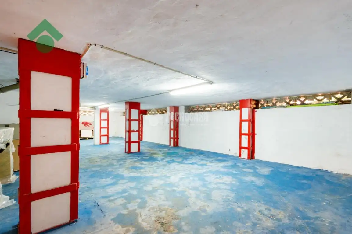Garage zum Verkauf in Nerja