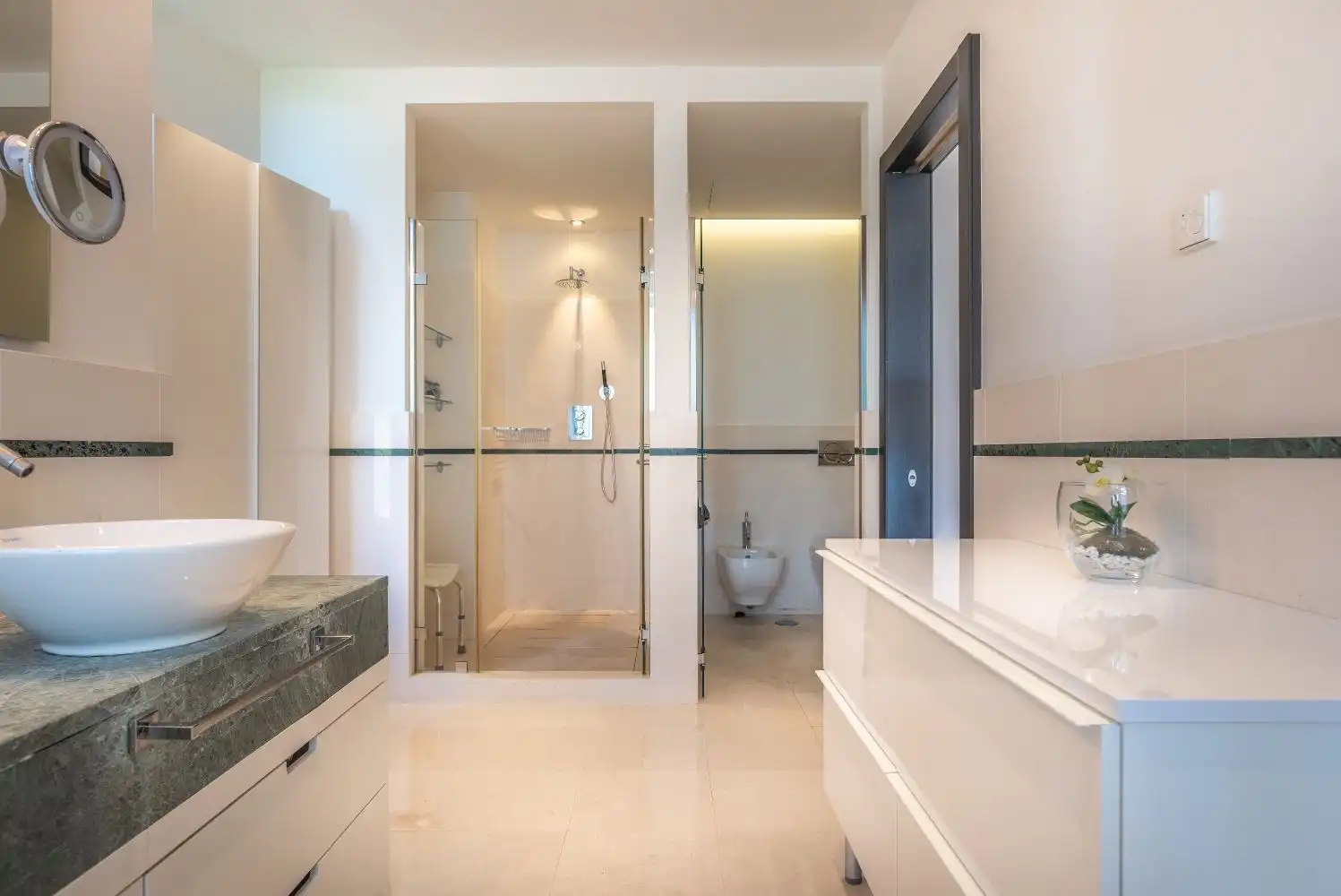 Baño de Casa adosada en venta en Marbella con Aire acondicionado, Jardín privado y Terraza