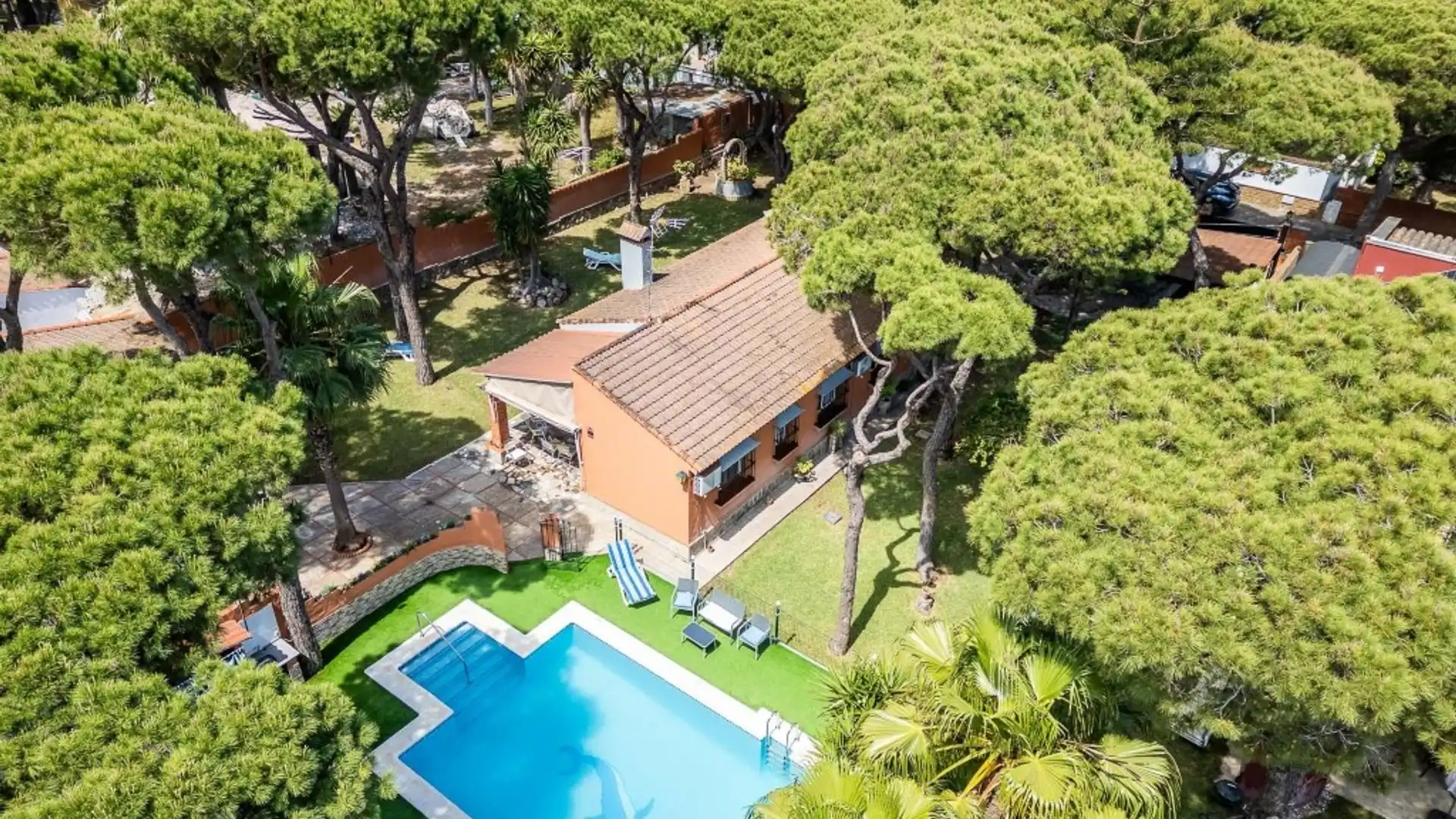 Garden of Houses for sale in Chiclana de la Frontera  with Air Conditioner, Heating and Private garden