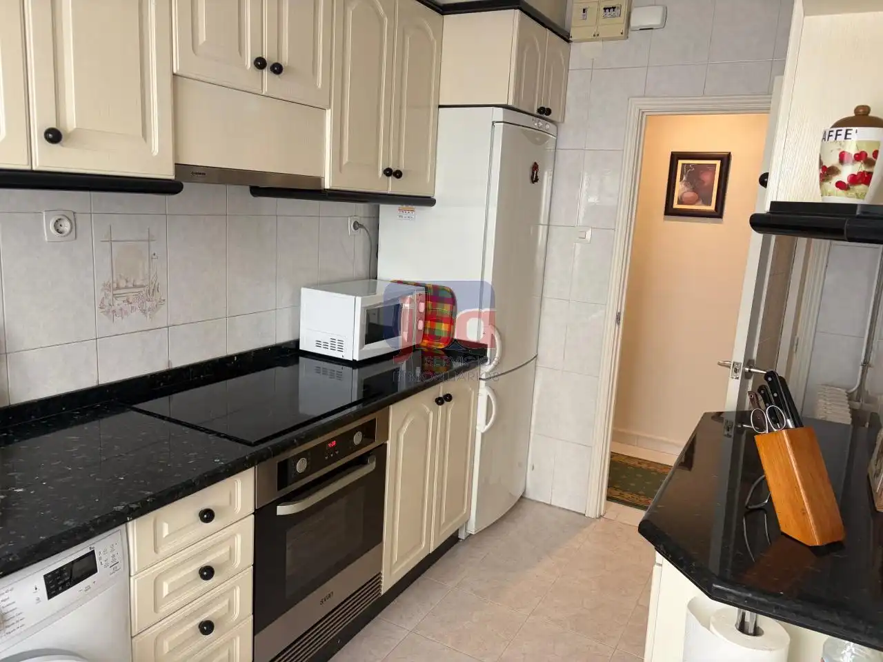 Kitchen of Flat for sale in Ourense Capital   with Heating, Storage room and Balcony