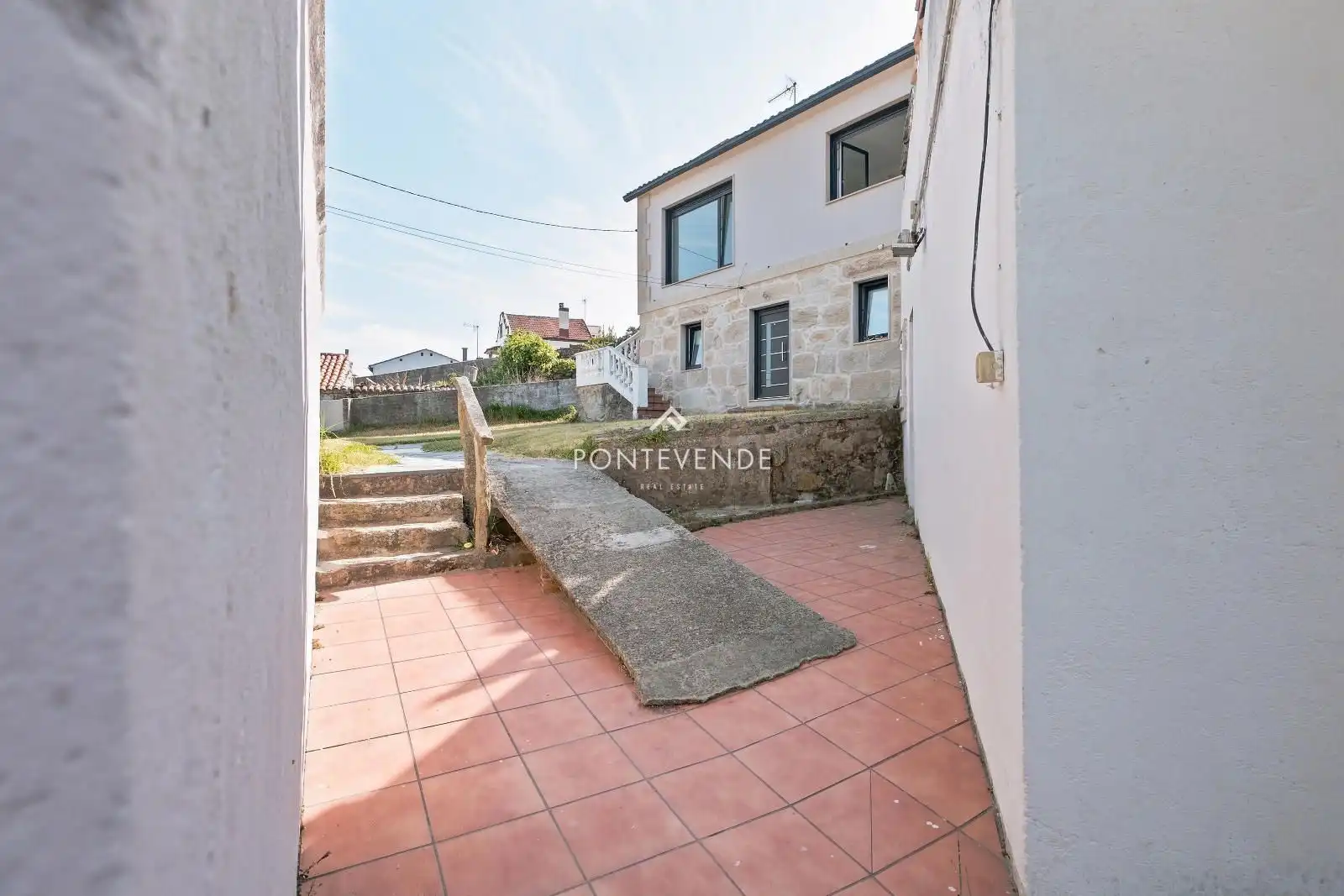 Vista exterior de Casa o xalet en venda en Marín amb Forn