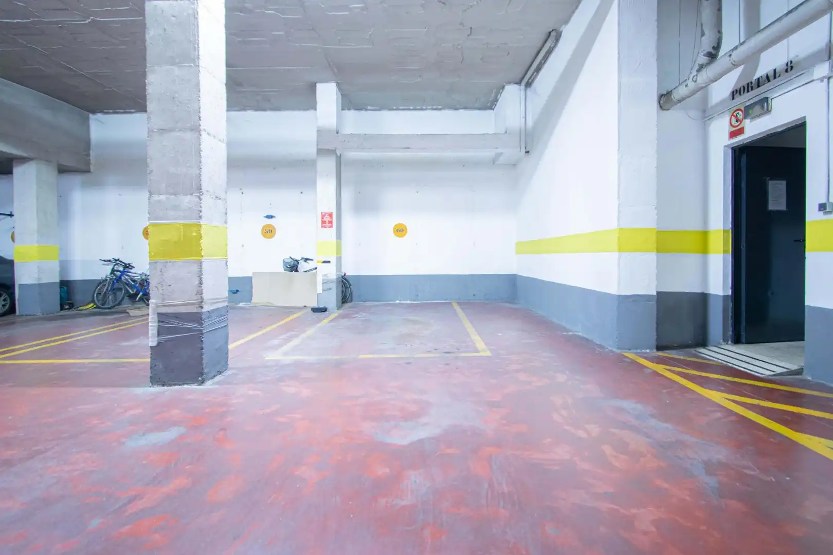 Parkplatz von Wohnung zum Verkauf in Sevilla mit Klimaanlage