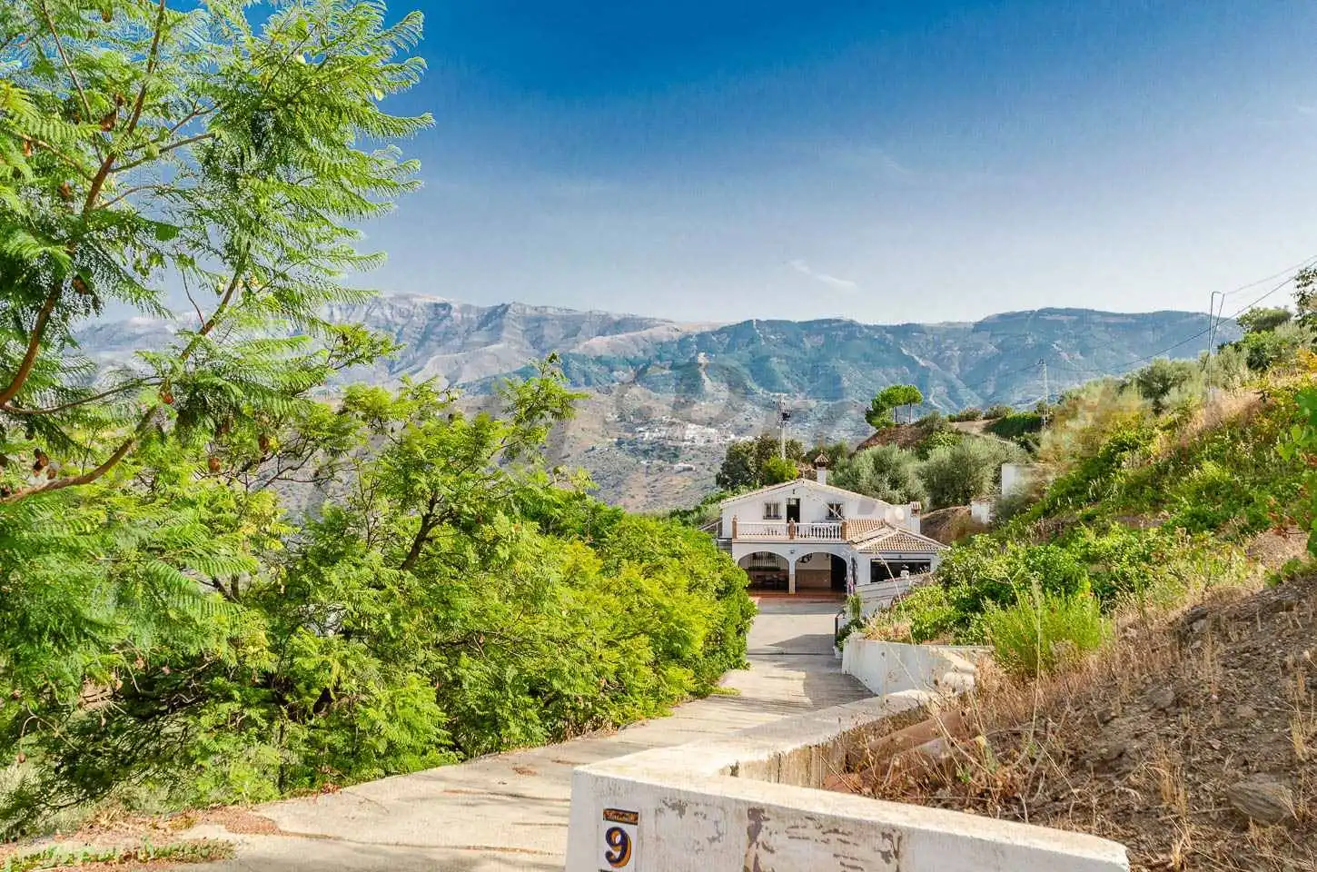 Casa amb piscina en venda a Sayalonga