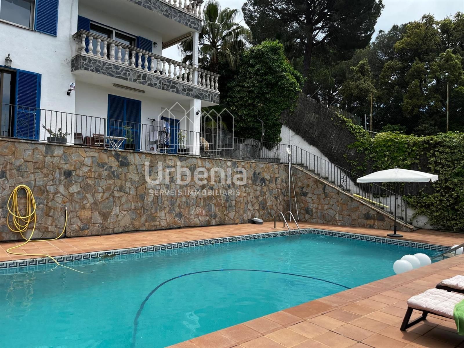 Piscina de Casa o xalet en venda en Sant Cebrià de Vallalta amb Calefacció i Piscina