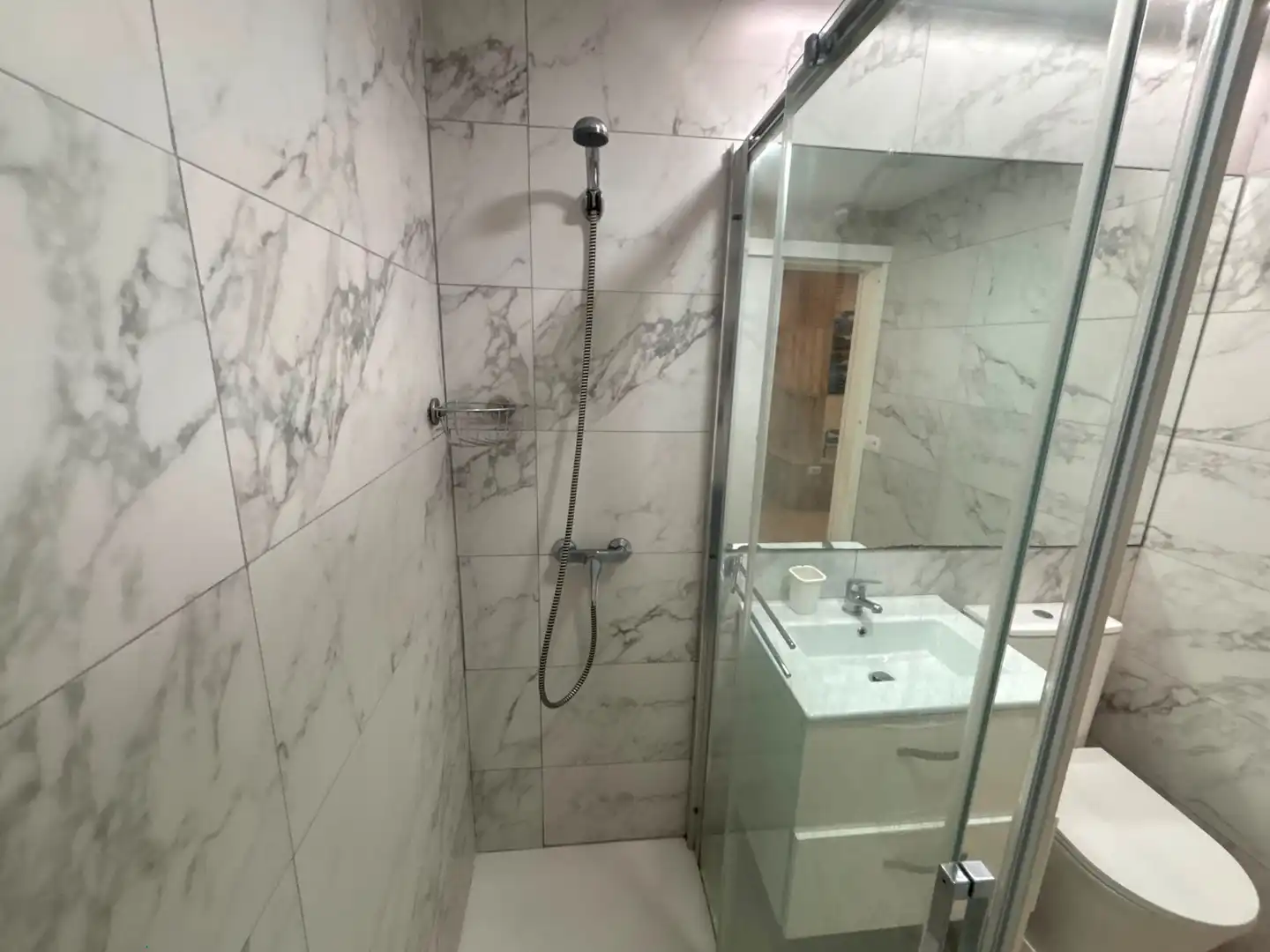 Bany de Pis en venda en Las Palmas de Gran Canaria amb Moblat i Piscina comunitària