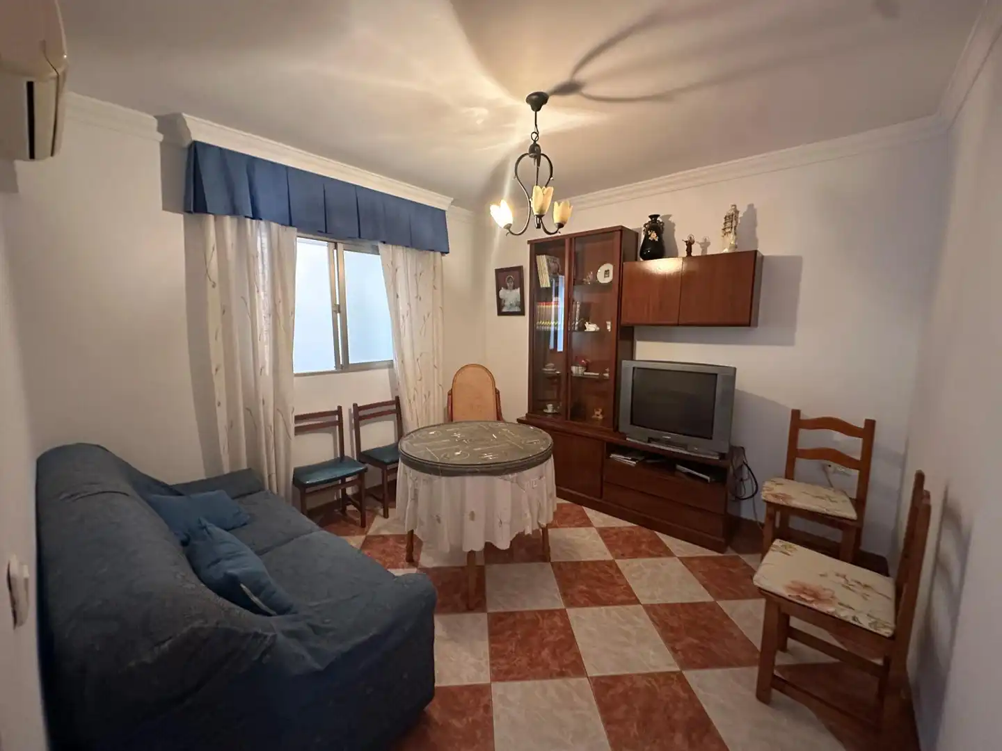 Sala d'estar de Casa o xalet en venda en Marchena amb Terrassa i Balcó