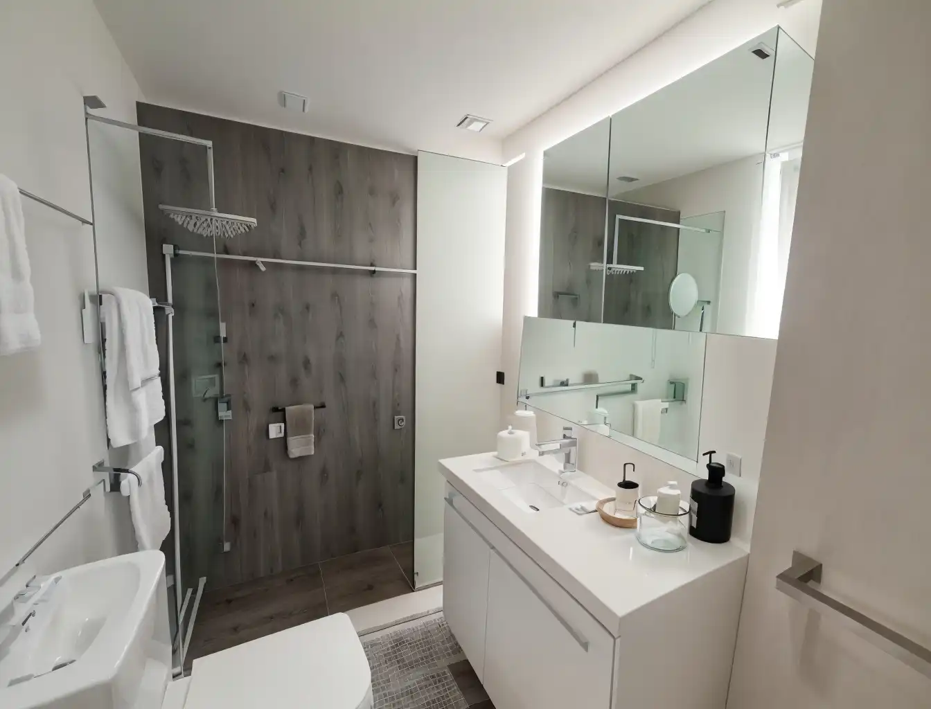 Badezimmer von Wohnung zum Verkauf in Madrid mit Klimaanlage, Heizung und Terrasse