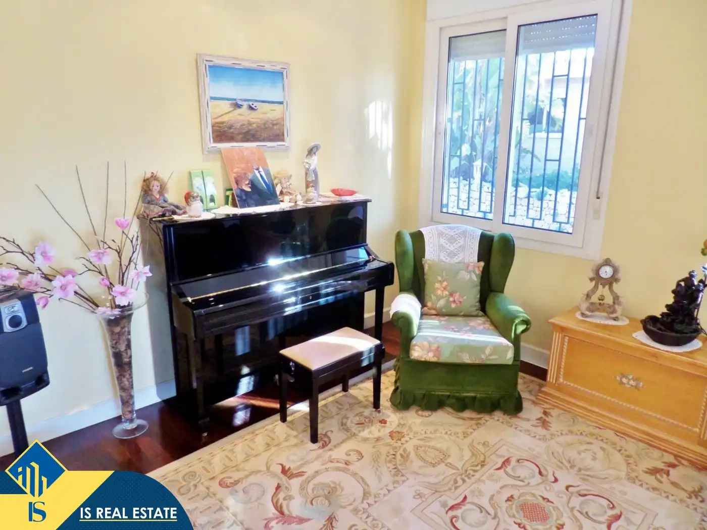 Living room of Houses for sale in Alicante / Alacant  with Terrace, Swimming Pool and Furnished