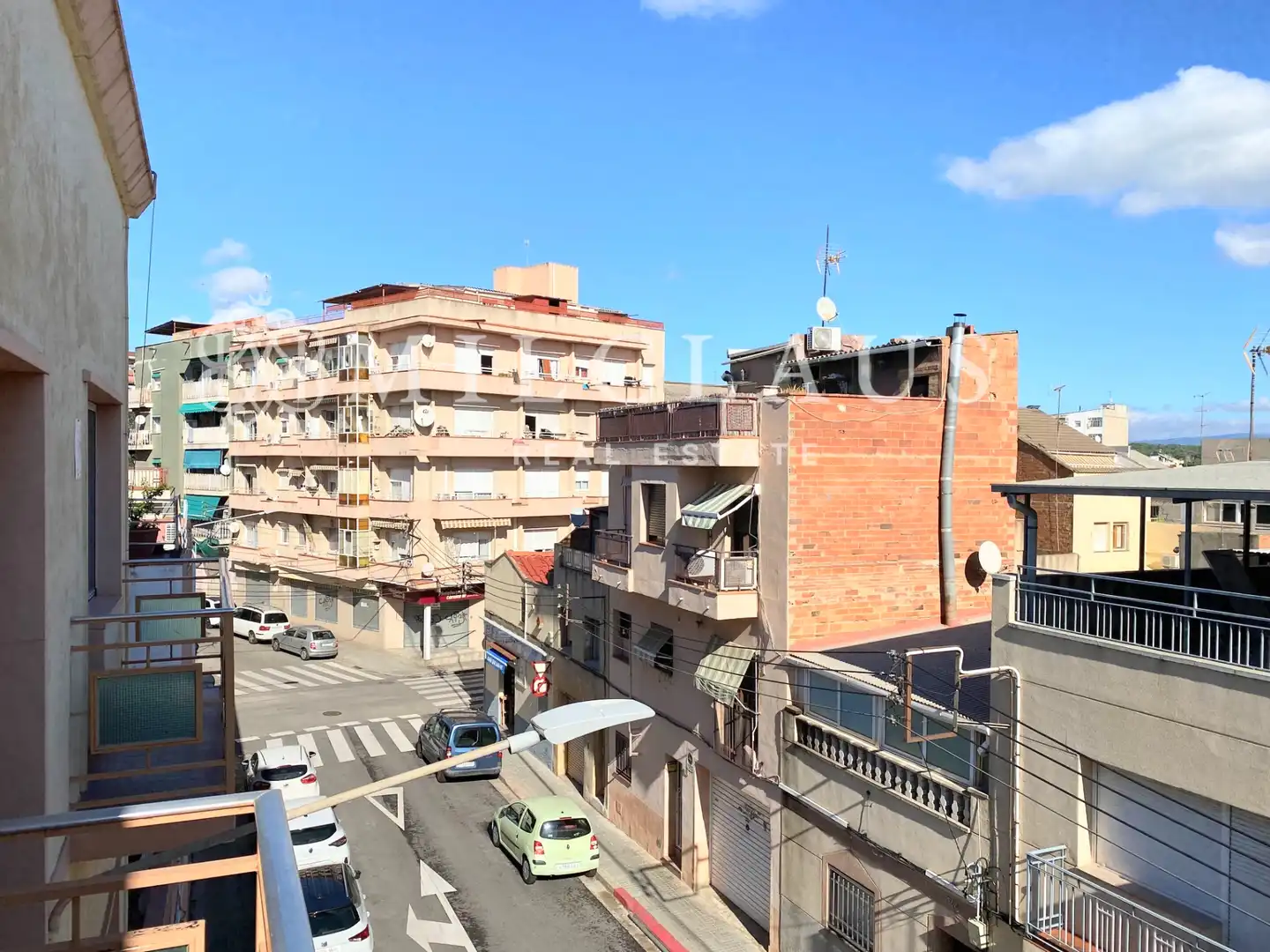 Vista exterior de Casa adosada en venda en Sabadell amb Aire condicionat, Calefacció i Terrassa