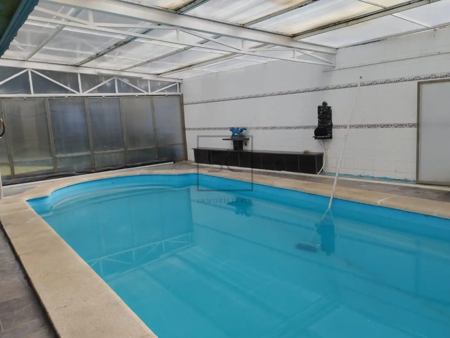 Piscina de Casa o xalet en venda en Ferrol amb Calefacció, Jardí privat i Traster