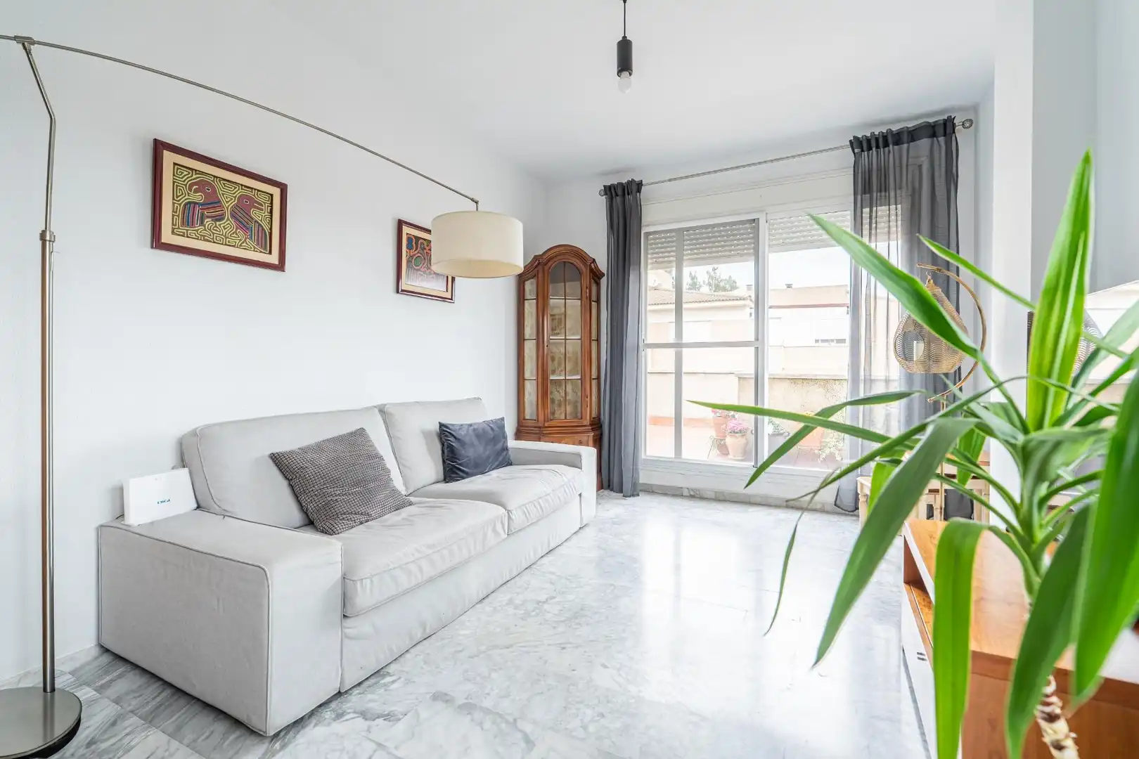 Sala de estar de Ático en venta en Tomares con Terraza y Piscina comunitaria