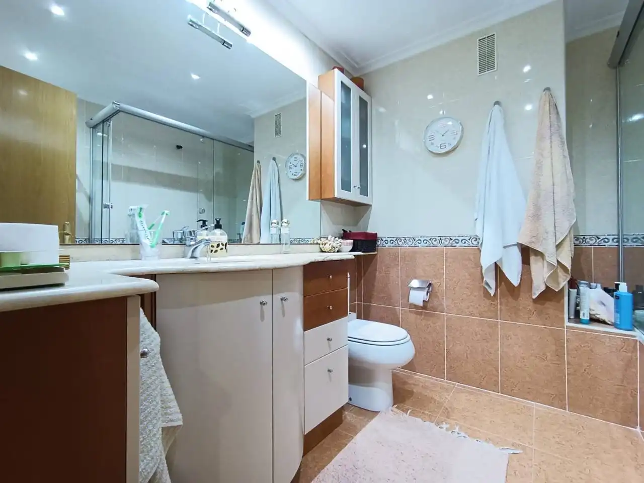 Badezimmer von Wohnung zum Verkauf in Burgos mit Heizung, Parkett und Terrasse
