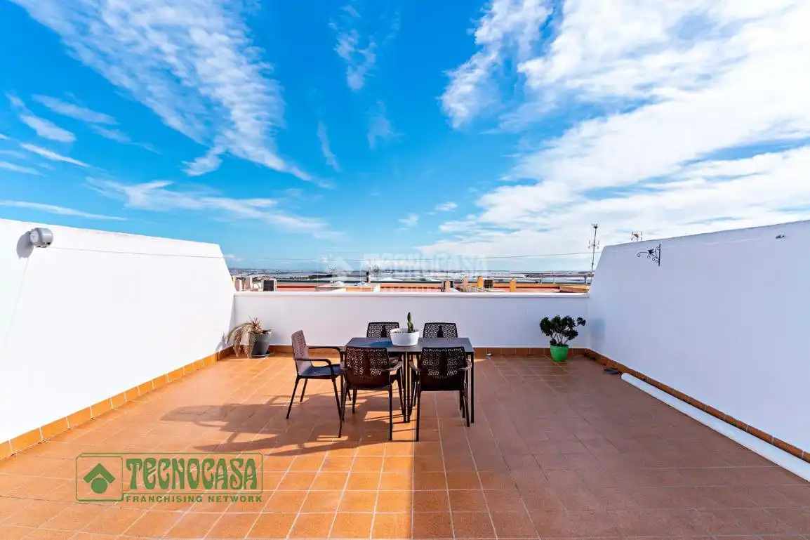 Terrasse von Einfamilien-Reihenhaus zum Verkauf in El Ejido mit Klimaanlage, Parkett und Terrasse