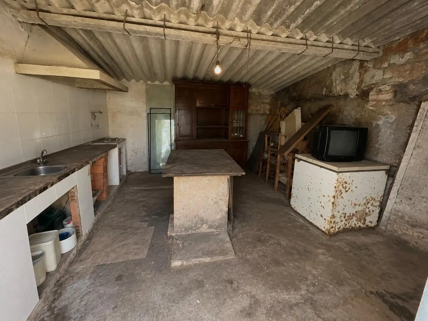 Cuina de Casa o xalet en venda en Ribeira amb Jardí privat