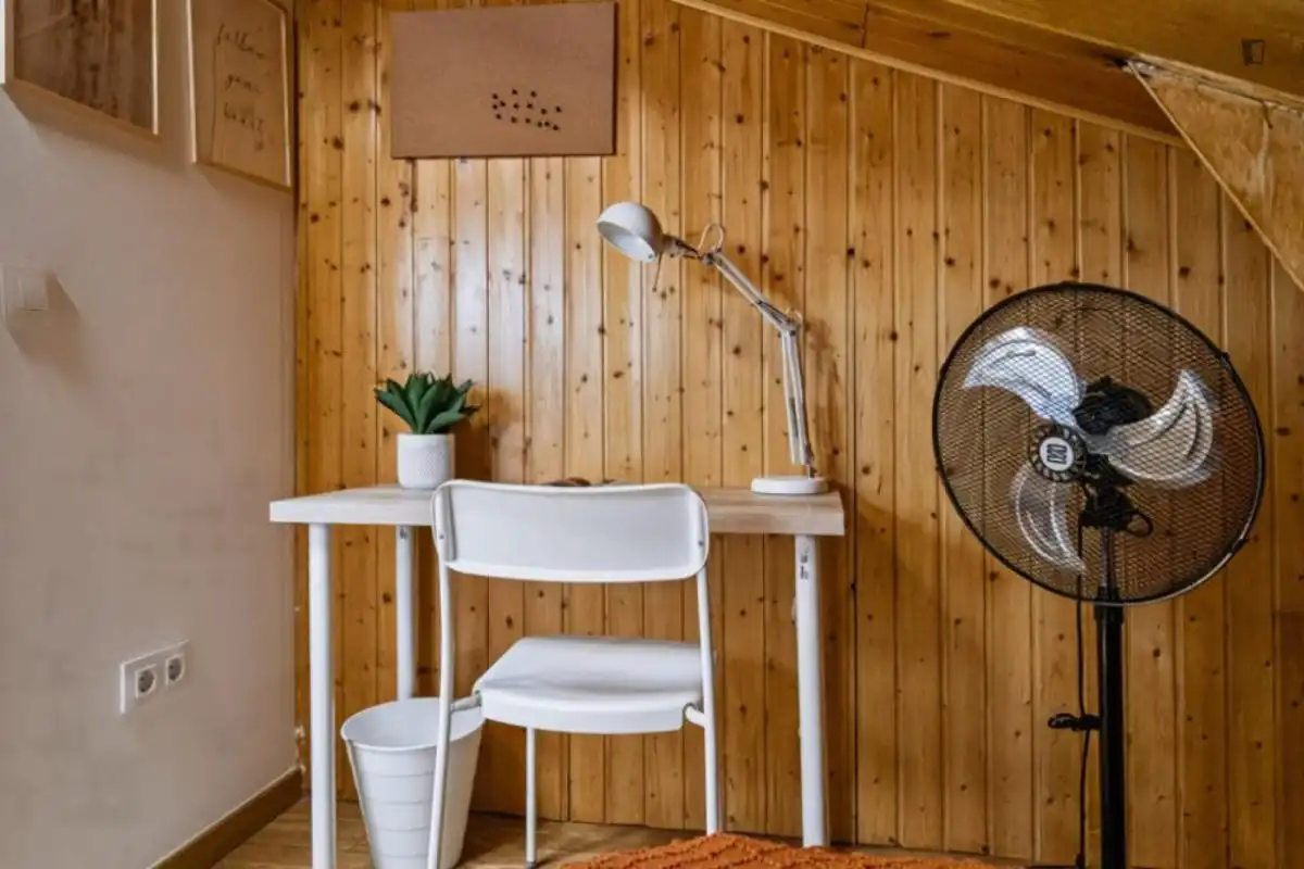 Balcony of Houses for share in Madrid  with Heating, Furnished and Oven