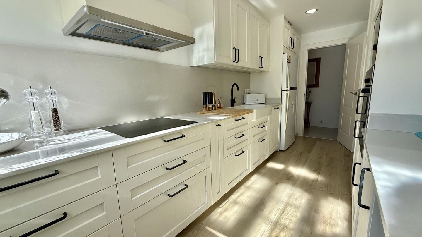 Cuina de Pis en venda en Torremolinos amb Aire condicionat, Terrassa i Traster