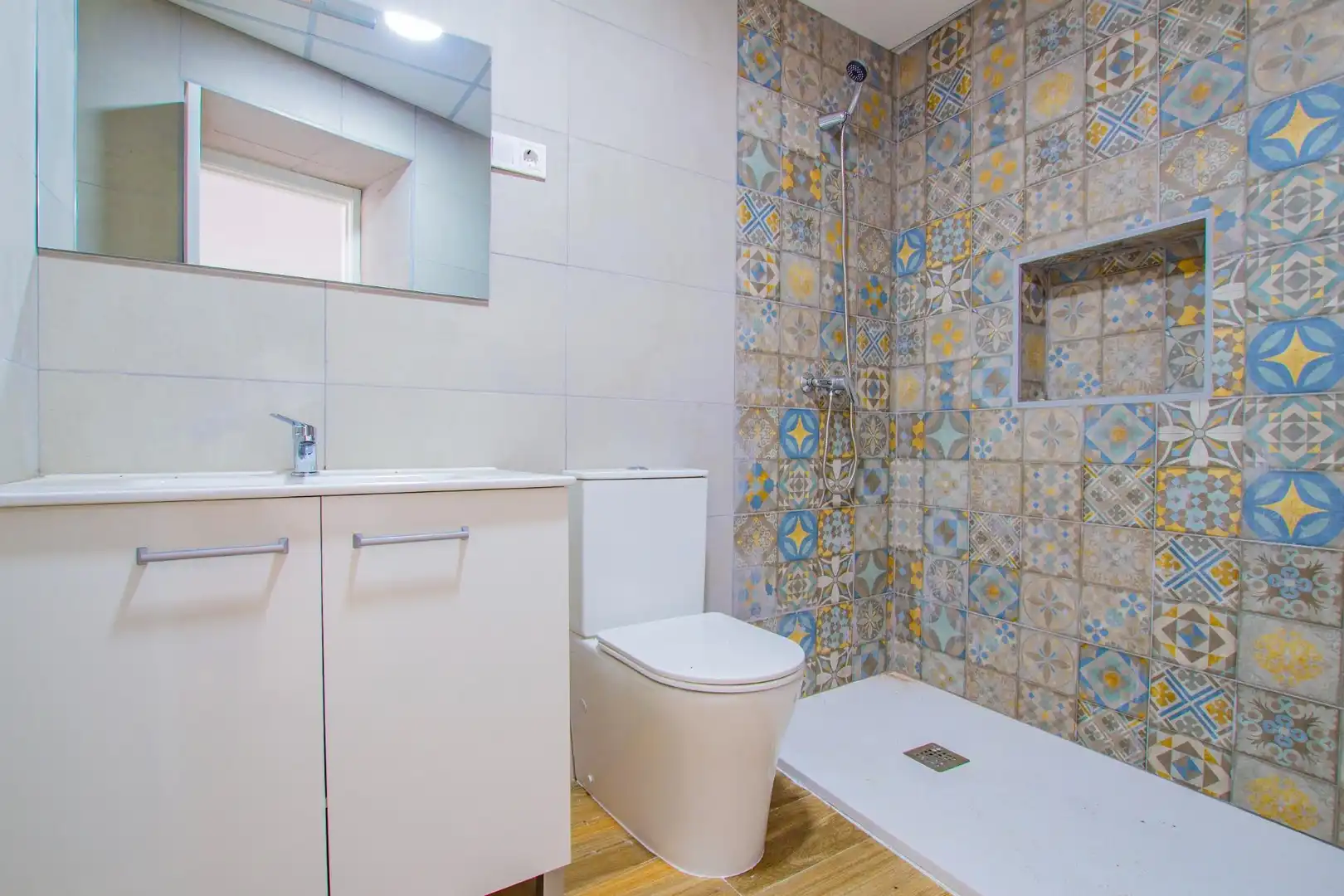 Ground floor for sale in Casco Antiguo, imagen 10