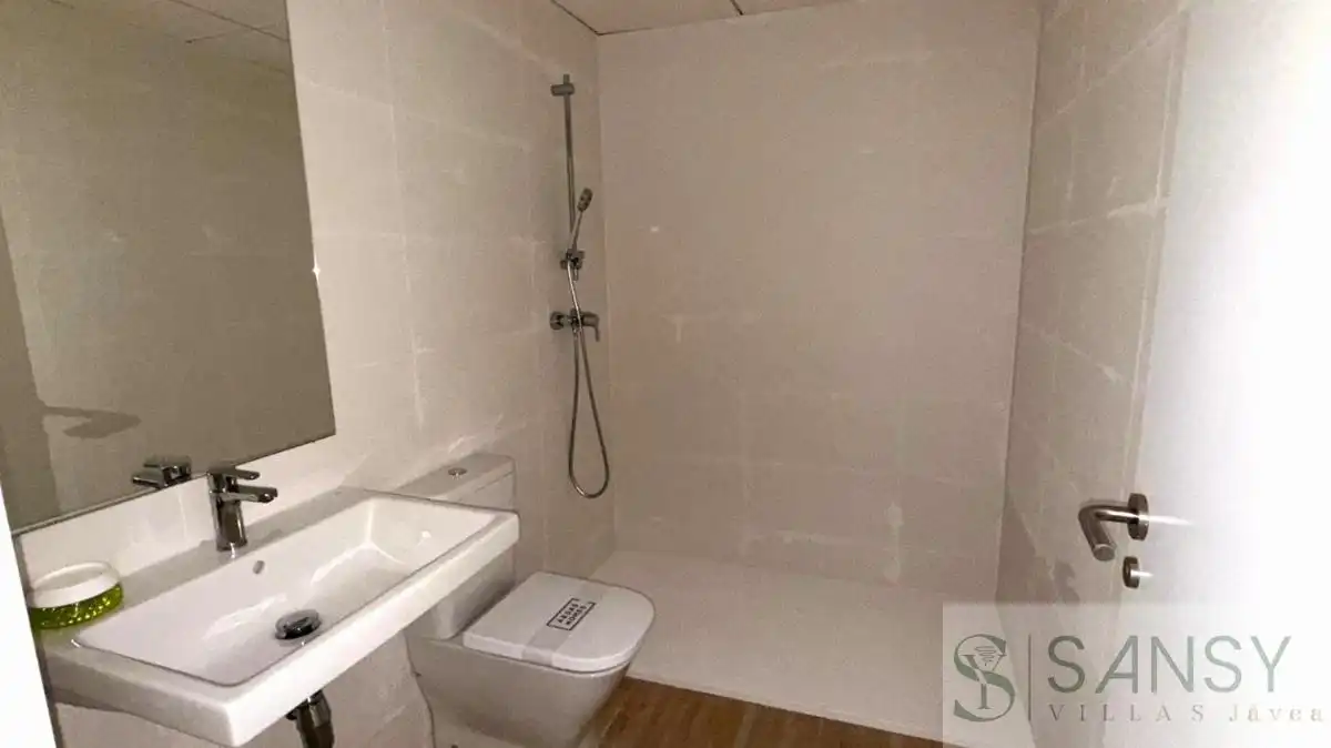 Baño de Apartamento en venta en Doñinos de Salamanca con Aire acondicionado, Calefacción y Terraza