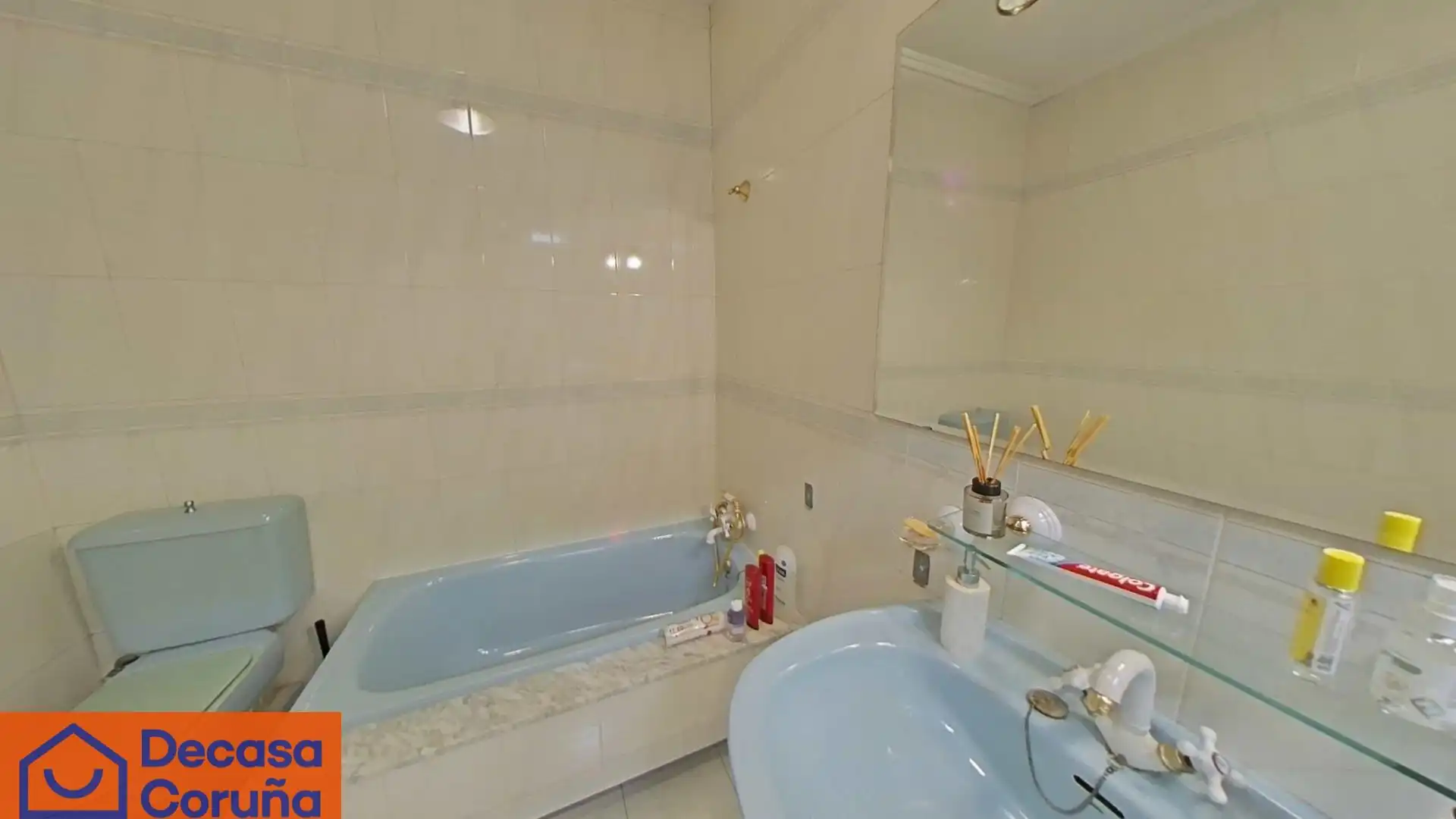 Badezimmer von Wohnung zum Verkauf in A Coruña Capital  mit Abstellraum und Alarm