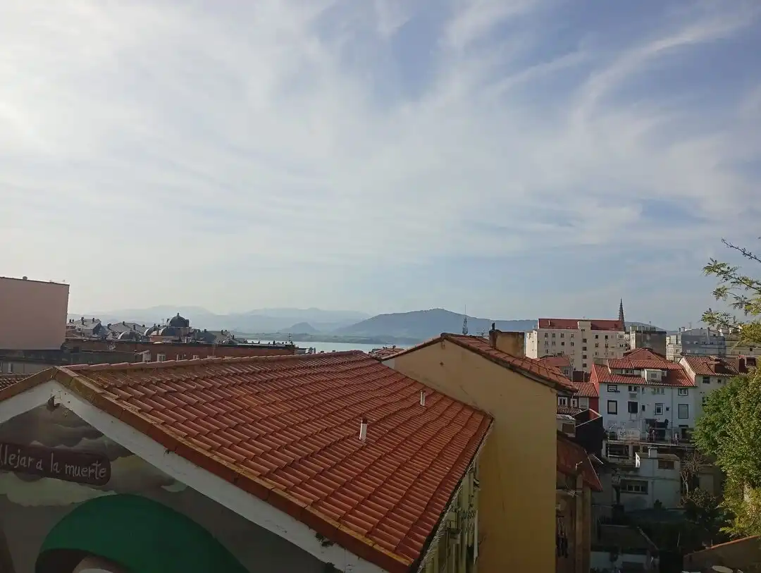 Außenansicht von Wohnung zum Verkauf in Santander