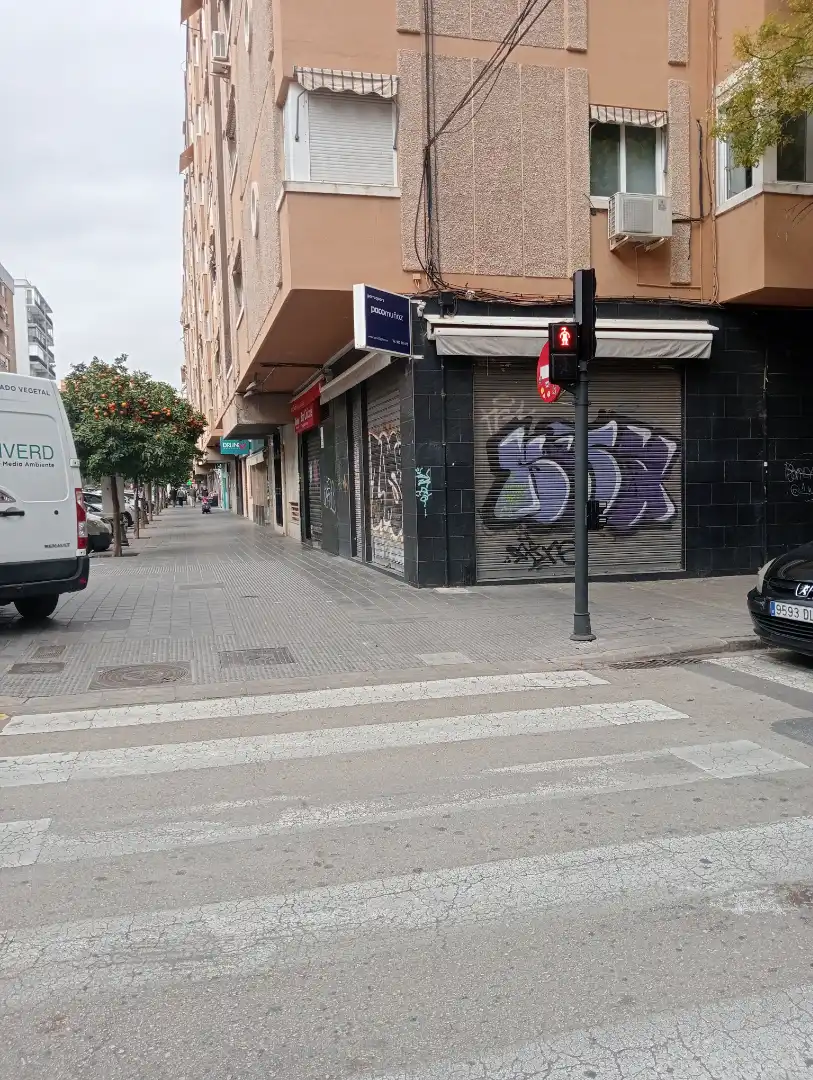 Local comercial en venda a Carrer de l'Explorador Andrés 25, imagen 5