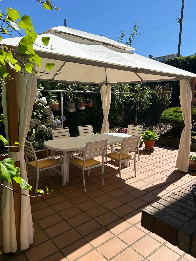 Terraza de Casa o chalet en venta en Vigo  con Calefacción, Jardín privado y Parquet