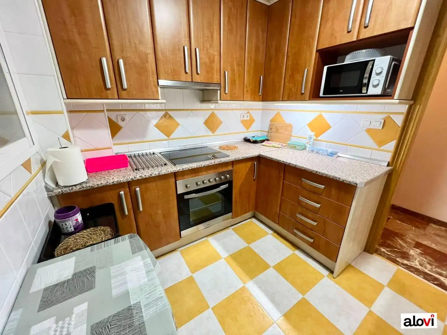 Cocina de Piso de alquiler en Granada con Aire acondicionado, Calefacción y Amueblado